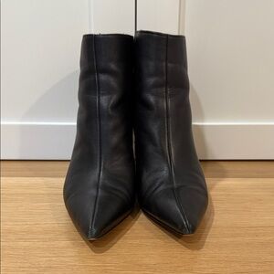 Vince Camuto Black Leather Ankle Boots size 6.5